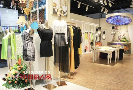 贺:连奴时装A/E 品牌京基100 kkmall 隆重开业