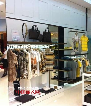 麦卡思男装成都仁和春天百货光华店盛大开业