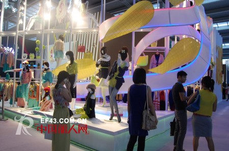 2013深圳展会EMU依妙品牌女装 带你探索emu快时尚的秘密
