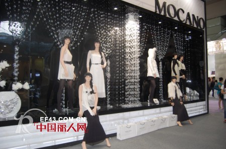 珠光宝气 摩卡奴女装闪耀深圳服交会