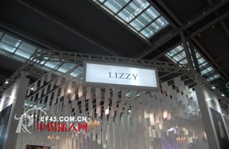 LIZZY女装优雅气韵 登上第十三届服交会的秀场