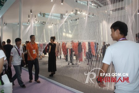 2013深圳服交会 时尚女装viva voce带来精致欧洲风尚