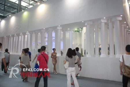 麦卡思男装登陆深圳服装展 演绎古罗马风情