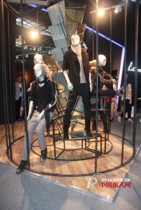 RIVER STONE瑞弗史东酷炫来袭 闪耀深圳服装展