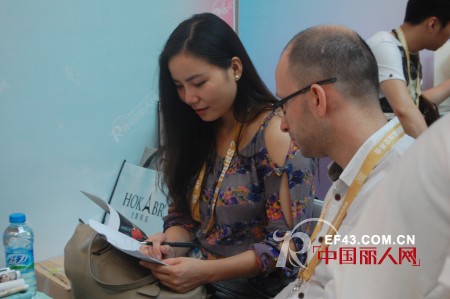 新锐快时尚女装free girl与您一同关注深圳服交会