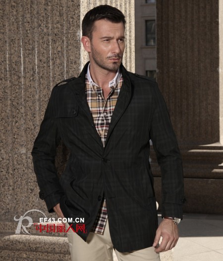 布鲁斯金熊 - PRUCE BEAR