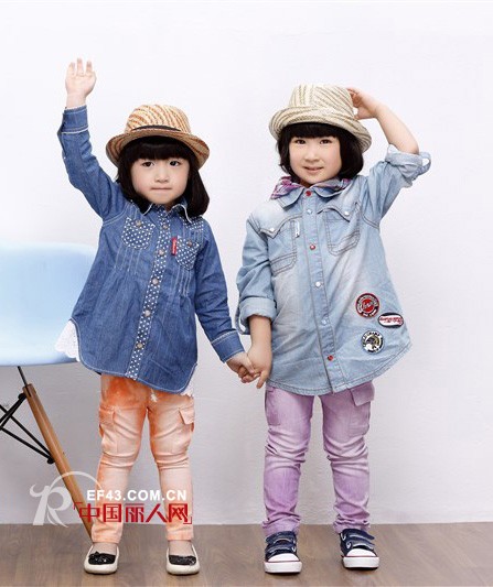 热烈祝贺C.H.CHAMP祺村普入驻重庆新世纪百货解放碑店