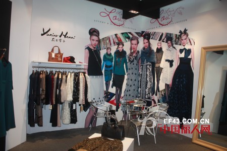 让人穿着幸福的女装——花井幸子盛装亮相深圳服交会