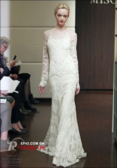 让清纯唯美绽放在冬季  BadgleyMischka秋冬white婚纱推荐