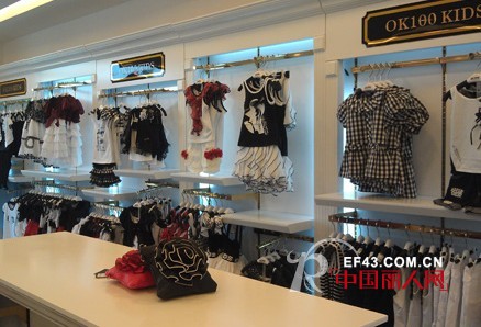 ok100童装 十指紧扣的完美结合