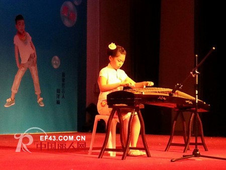 叮当猫再次携手新丝路少儿模特大赛