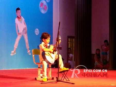 叮当猫再次携手新丝路少儿模特大赛