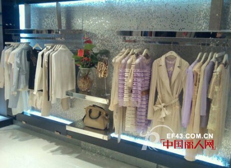 热烈庆祝全国十佳设计师品牌BRJ浙江仙居店盛开业