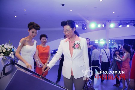 朗黛国际十周年庆典酒会暨新品M.HITI华美震撼谢幕