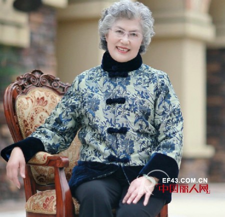 保暖又时髦 俏老太太的冬季棉袄推荐