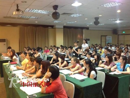 卓维乐童装超级店铺终端实操特训营 打造新思路销售模式