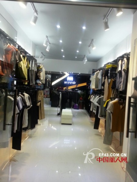 热烈庆祝黑蝠社男装江西赣州店盛大开业