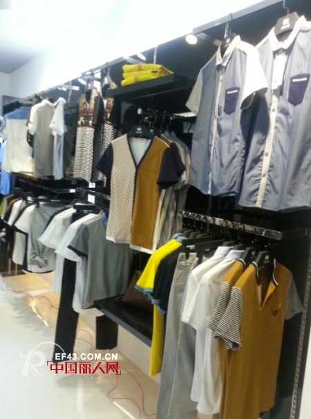 热烈庆祝黑蝠社男装江西赣州店盛大开业