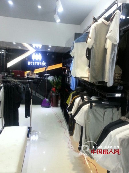 热烈庆祝黑蝠社男装江西赣州店盛大开业