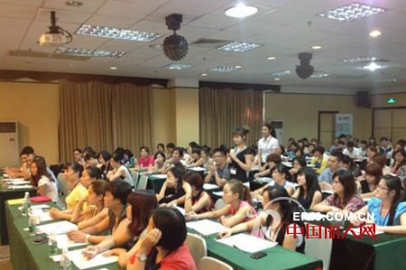 卓维乐童装打造超级店铺终端实操特训营