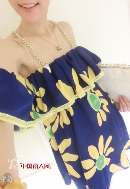 性感诱惑 荷叶边抹胸裙hold不住的美