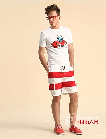 HUNTCITY品牌男装 简约T恤装扮穿出帅气花样美男范