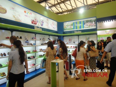 斯乃纳•好童鞋 用心点靓2013CBME孕婴童展