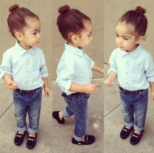 小萝莉街头秀 至IN潮范毫不逊色