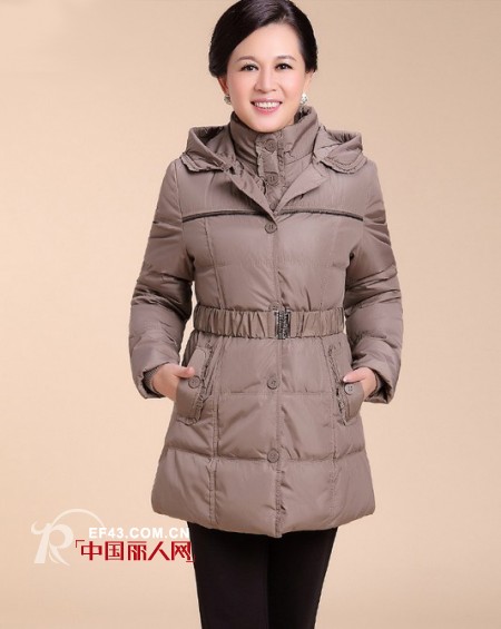 时尚妈妈装羽绒服  让大爱流淌在冬季