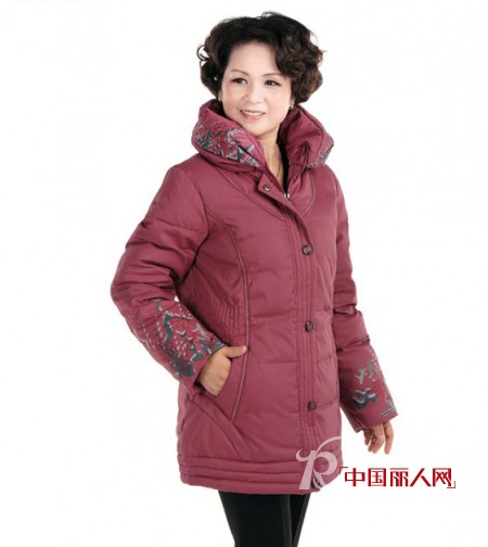 时尚妈妈装羽绒服  让大爱流淌在冬季