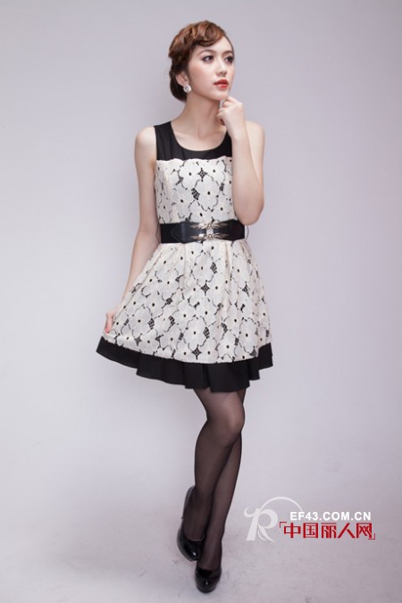 阿珍妮韩派女装 演绎潮流人生的异样风情