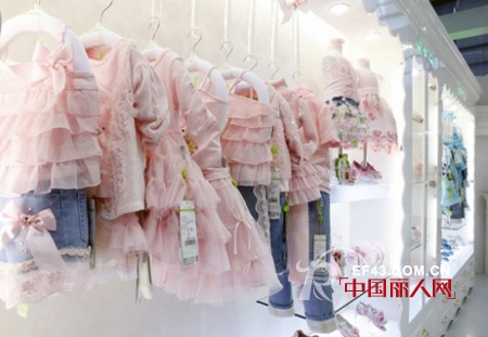 青青果童装 儿童时尚搭配专家