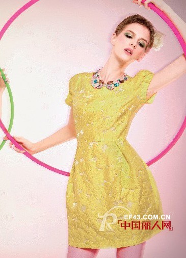 服装促销的多种“花招” 消费者才是核心