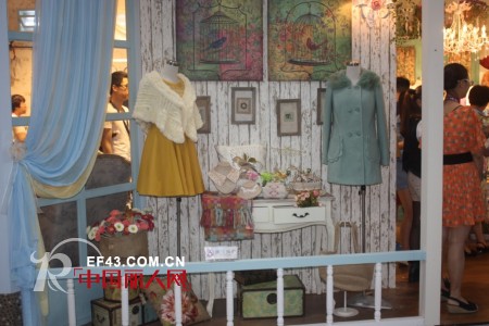 服装陈列技巧 衣服如何摆放更吸引人