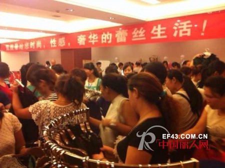 恭贺凯倫堡河南省级代理商发布会现场签约9家加盟商