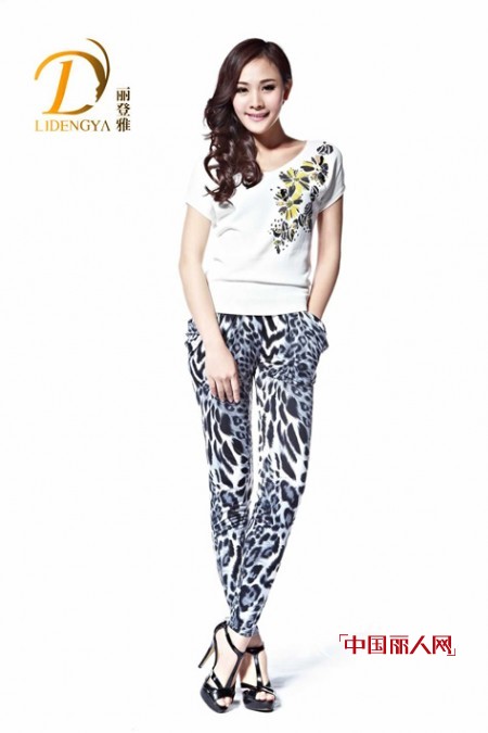 丽登雅优雅女装 轻松打造时尚职业OL装扮