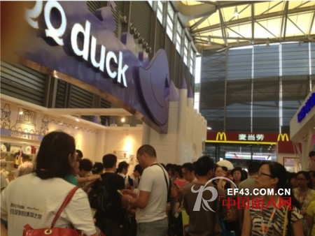 可可鸭童装“火爆”上海CBME孕婴童展