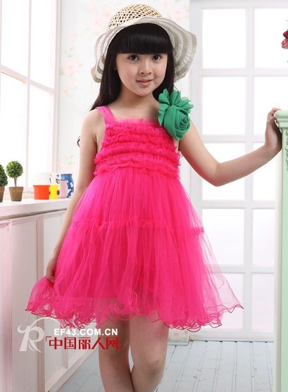 轻柔网纱吊带公主裙  夏天做一个清凉美丽小公主