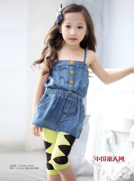 快乐丘比童装 吊带背心系列打造清新小萝莉