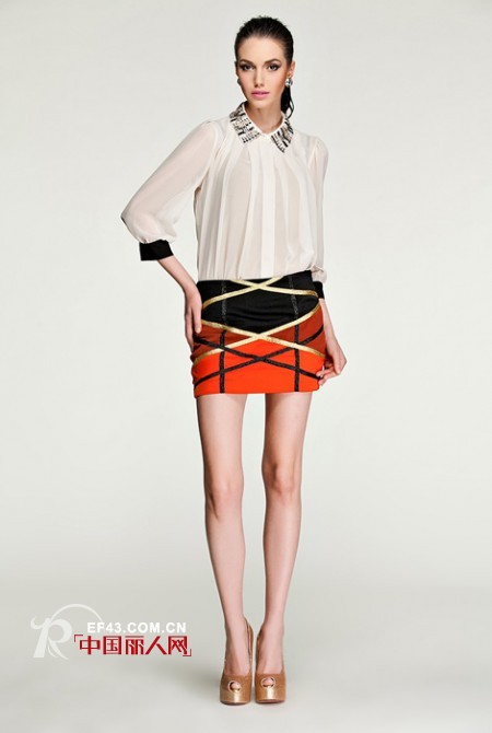 全新几何拼接 衣伴沁香时尚女装拼出潮流色彩