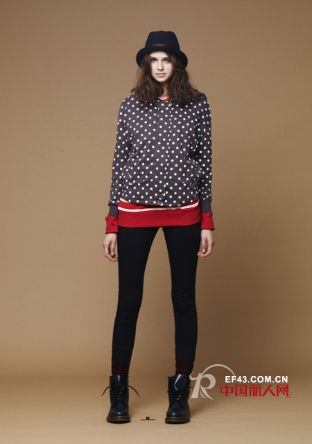 U.G.I.Z韩版时尚女装  新型休闲装动感十足