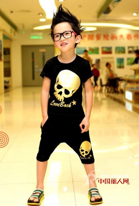 巴拉兔个性童装 孩子也可以拥有酷酷装扮