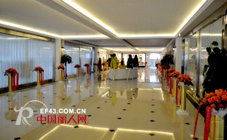 你我约定2013季冬装时尚新品发布会圆满落幕