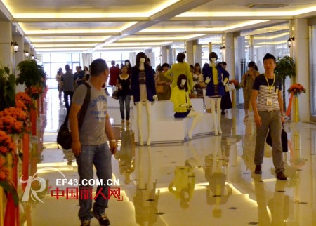 你我约定2013季冬装时尚新品发布会圆满落幕