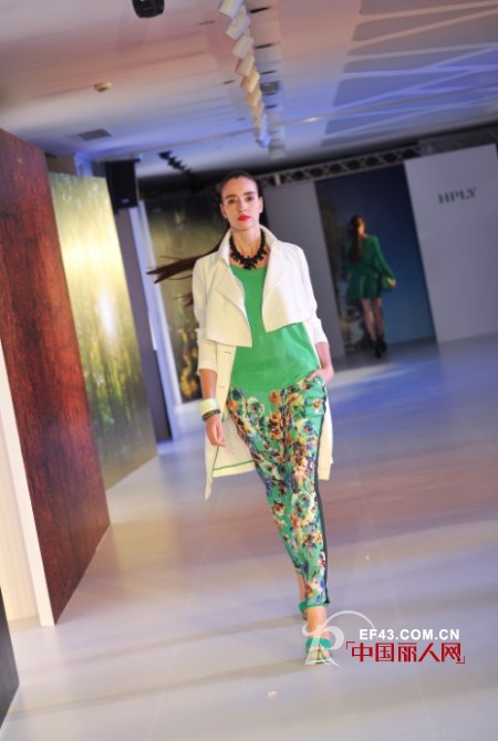 恭贺HPLY荷比俪 唤醒丛林 2014春装新品订货会圆满成功