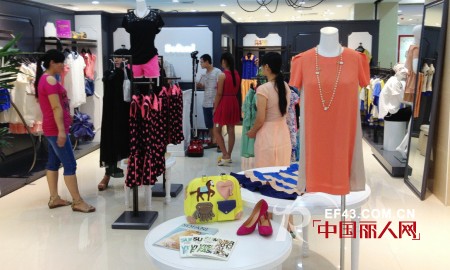 雪凡妮扩军河南市场  平顶山市中兴路中心商城店隆重开业