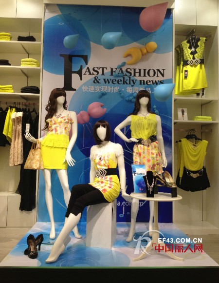 emu红玫瑰夏季“雨幕”橱窗  带来沁心透凉