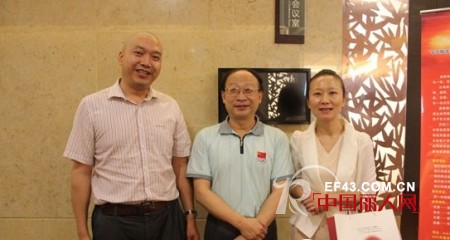 T100赈灾有功受邀参加 雅安投资合作推介会举行