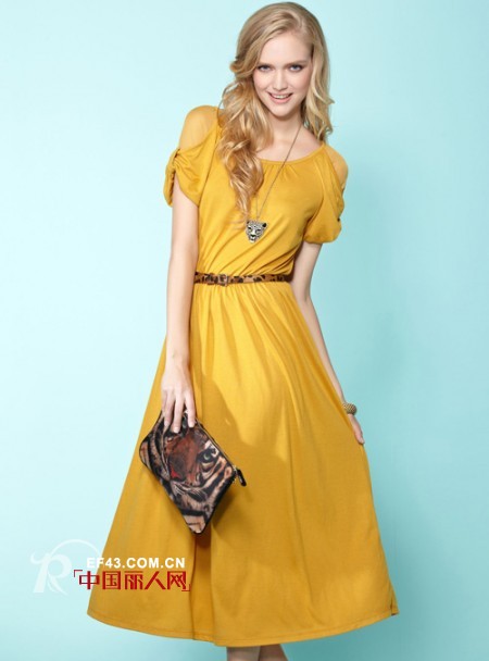 韩轩品牌折扣女装  姜黄色单品优雅来袭