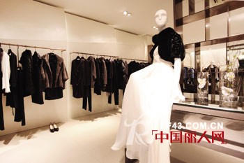 BBLLUUEE深圳南山茂业专卖店8月10日开业